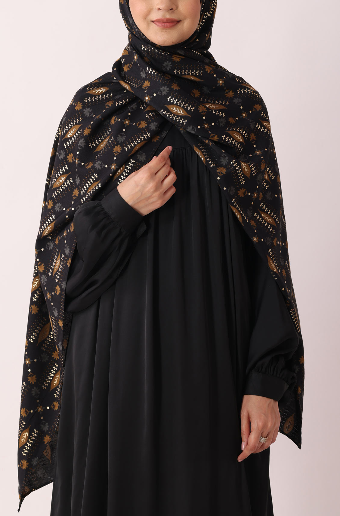 Black Gold Leaf Print Viscose Hijab